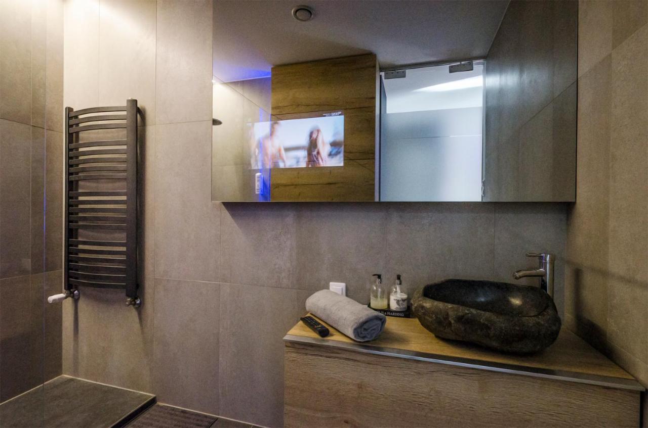 Lupoapartments Z Jacuzzi Pole Dance Leczycka 29 Klimatyzacja Parking Dostep Na Kod Lodz  Exterior photo