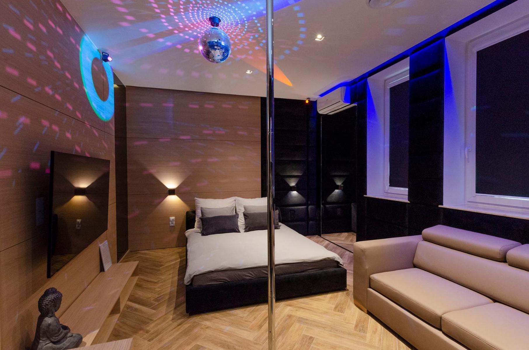 Lupoapartments Z Jacuzzi Pole Dance Leczycka 29 Klimatyzacja Parking Dostep Na Kod Lodz  Exterior photo
