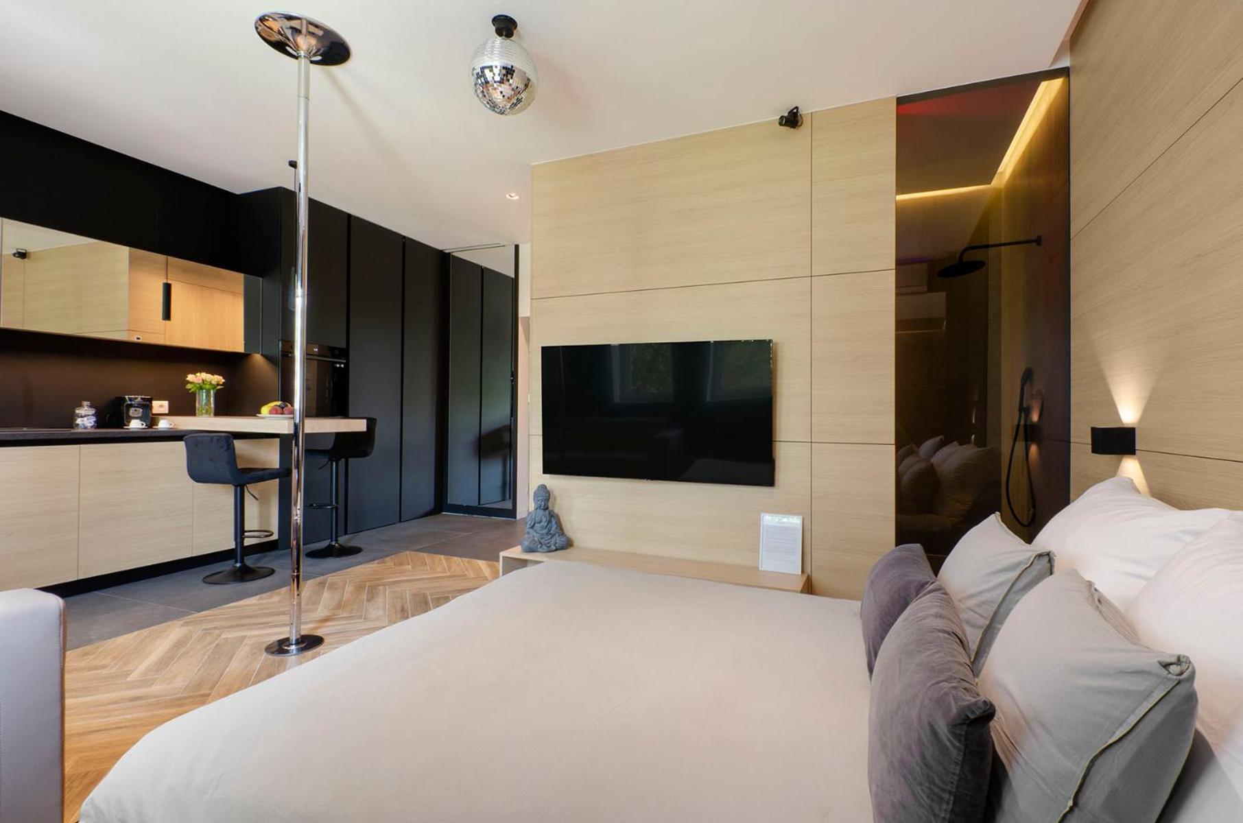 Lupoapartments Z Jacuzzi Pole Dance Leczycka 29 Klimatyzacja Parking Dostep Na Kod Lodz  Exterior photo